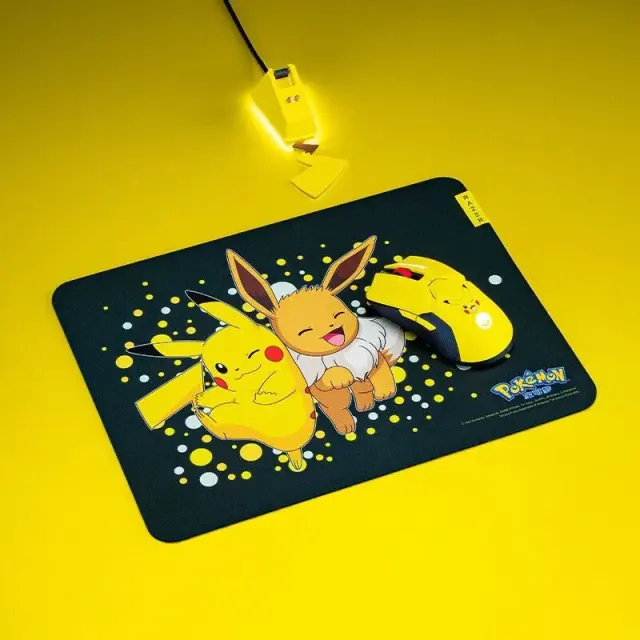 NEW Razer x Pikachu Viper Ultimate Mouse Yellow + Charging Dock