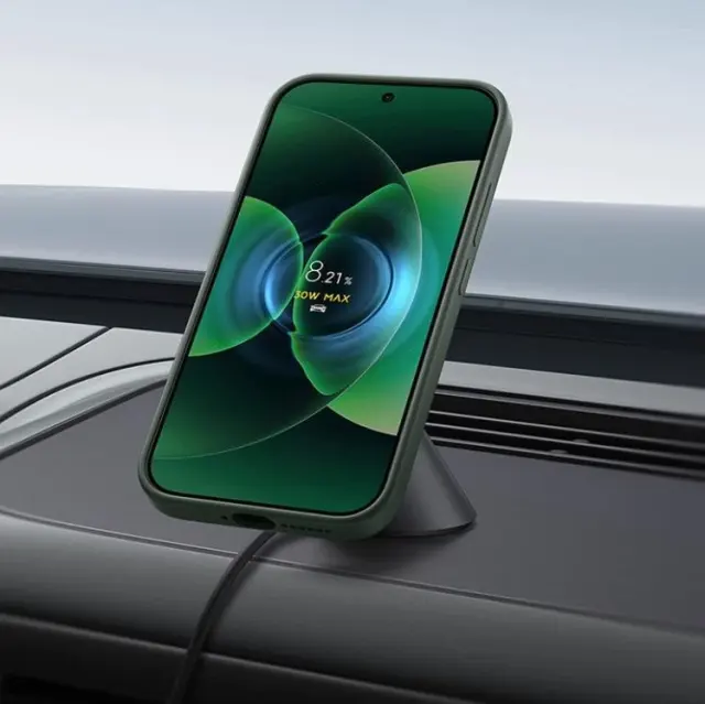 Xiaomi 30W Magnetic Wireless Car Charger For Xiaomi Mi 17 Pro Max iPhone 17 Pro