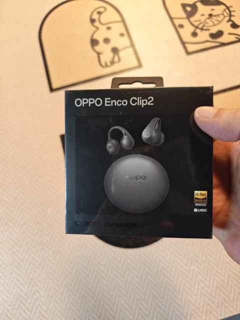 Oppo Enco Clip2 Open Ear Wireless Bluetooth Earphones Ear Jewelry 5.2 Grams Ultra Light Gold Plated All Day Comfort Adults