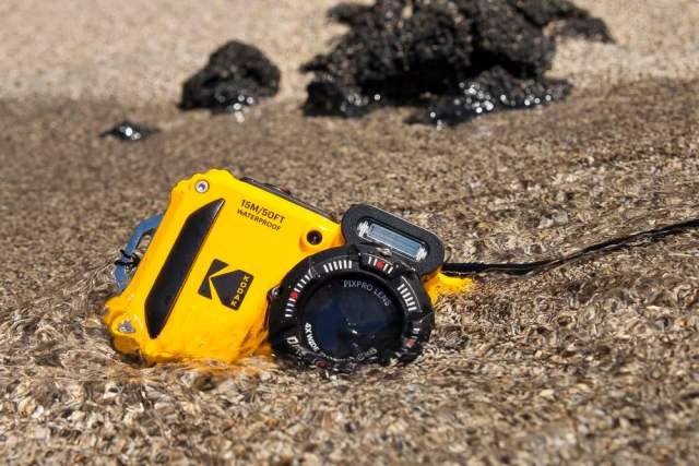 KODAK Pixpro WPZ2 - Compact Digital Camera 16M Pixels Waterproof to 15m  Shockproof Video 720p LCD Screen 2.7  Li-ion Battery Yellow