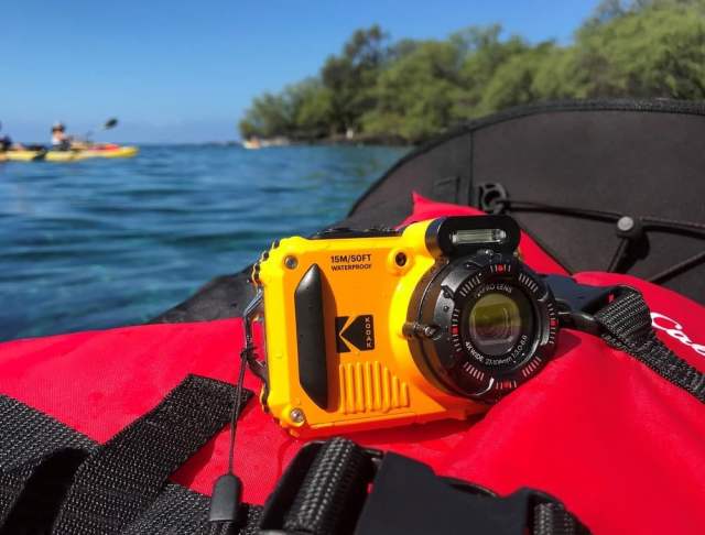 KODAK Pixpro WPZ2 - Compact Digital Camera 16M Pixels Waterproof to 15m  Shockproof Video 720p LCD Screen 2.7  Li-ion Battery Yellow
