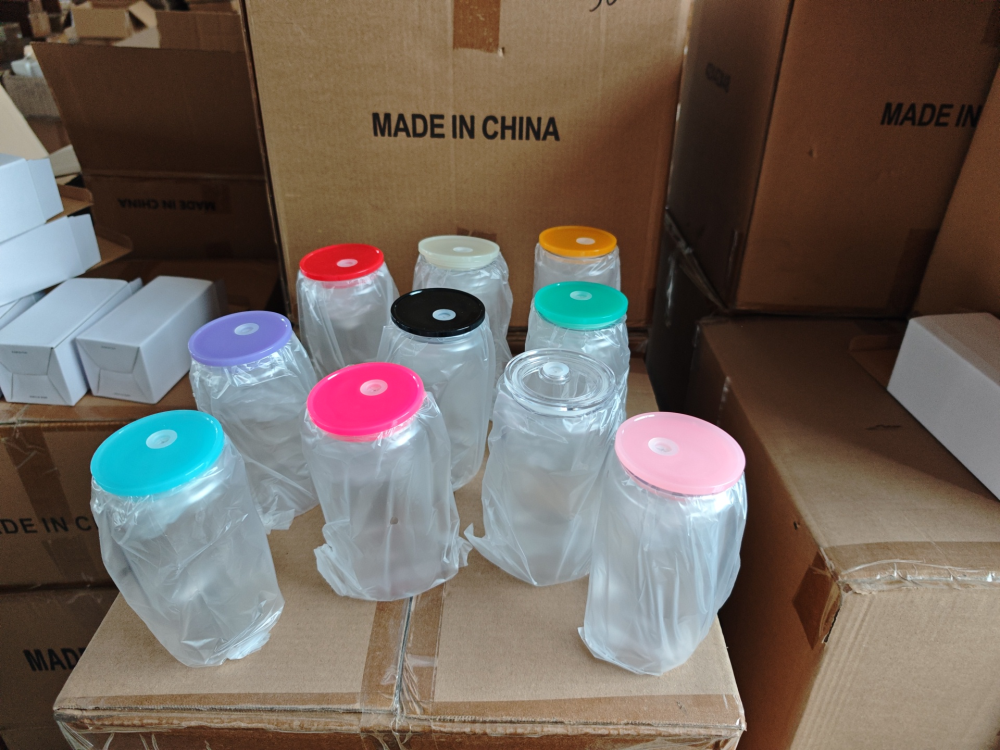 China Warehouse Clearance Price: Glass Can Glass Water Bottle Snowglobe Plastic Bottle Mixed Color 20-40oz Powder Coated Tumbler 16/20oz Sublimation Coffee Mug