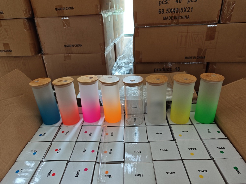 China Warehouse Clearance Price: Glass Can Glass Water Bottle Snowglobe Plastic Bottle Mixed Color 20-40oz Powder Coated Tumbler 16/20oz Sublimation Coffee Mug