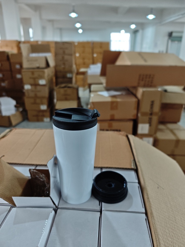 China Warehouse Clearance Price: Glass Can Glass Water Bottle Snowglobe Plastic Bottle Mixed Color 20-40oz Powder Coated Tumbler 16/20oz Sublimation Coffee Mug