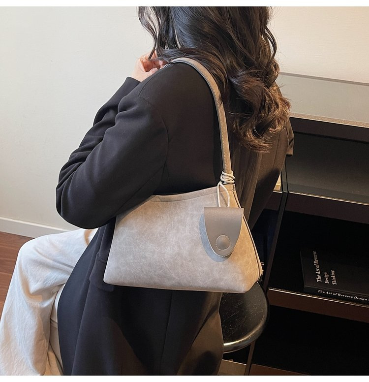 Instagram-Style Niche Design vegan suede Shoulder Bag