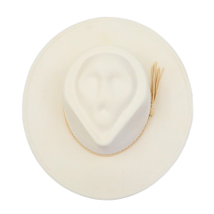 #13 cream