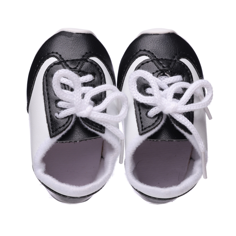 Black & white sports shoes