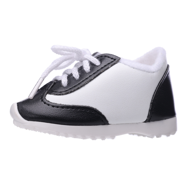 Black & white sports shoes