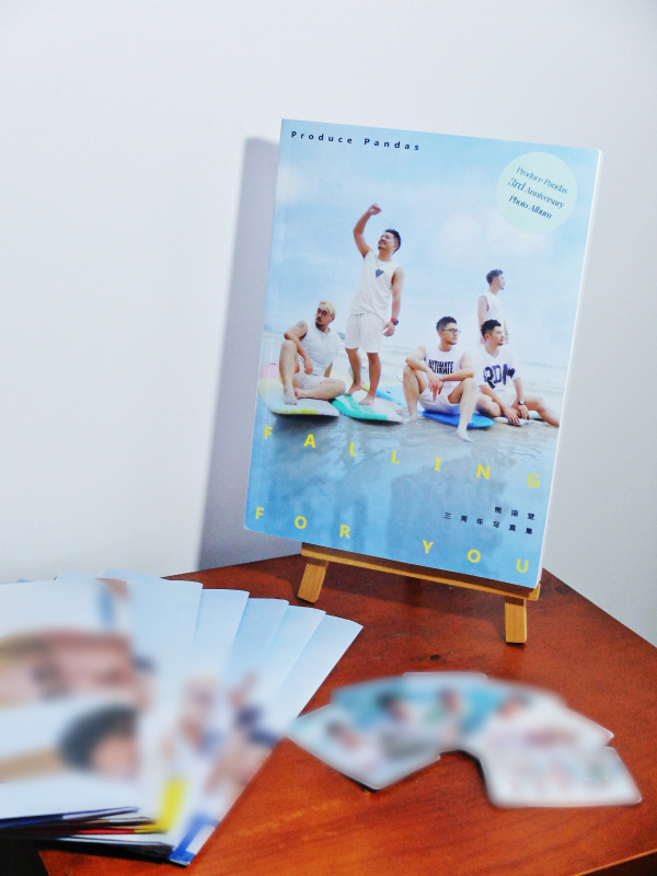 Produce Pandas <1st Live in Japan> Postcard Set + <Falling For You> Photobook