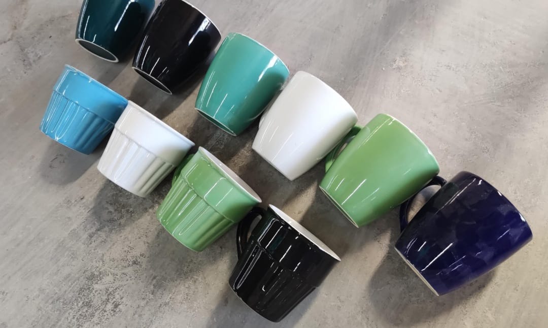 CUPS & MUGS