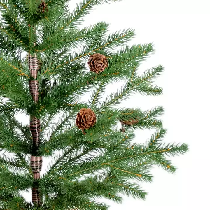 Exquisitely Decorated Christmas Tree Christmas Decorations Table Decoration