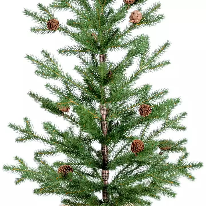 Exquisitely Decorated Christmas Tree Christmas Decorations Table Decoration