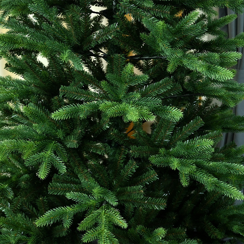 Artificial Holiday Christmas Tree, Unlit Premium Hinged Spruce Holiday Xmas Tree with Metal Foldable Stand for Home, Office, Party Decoration