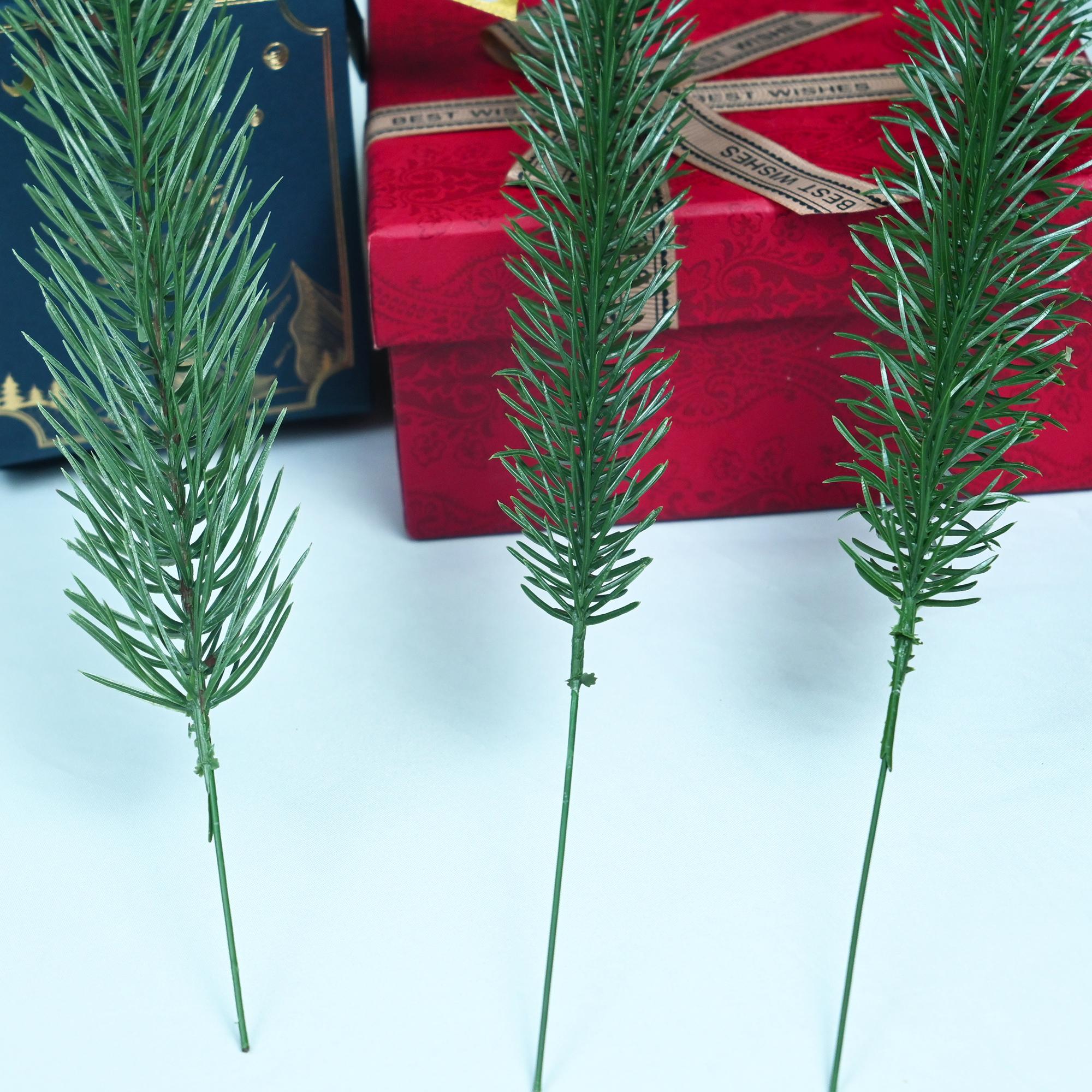 Versatile and Sustainable PE Foliage for Christmas Trees and Decorations