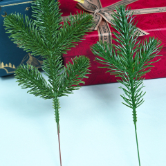Sustainable PE Foliage: Enhance Your Christmas Decor with Lifelike Options