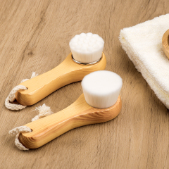 白色尼龙刷毛洁面刷