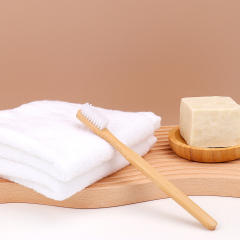 白色强力清洁牙刷