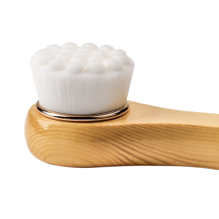 白色尼龙刷毛洁面刷