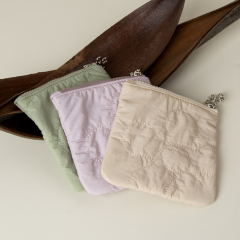 Quilted Flower Pattern Fabric Zipper Cosmetic Bag with Personalized Logo Skincare Cosmetic Pouch Cute Gift