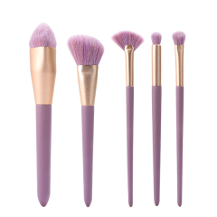 Makeup brush