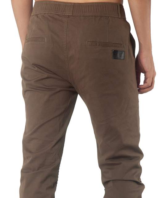 Man Khaki Jogger Pants with Wrinkled Design Coffee