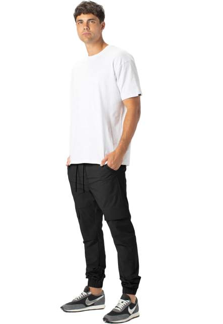 Man Lightweight Cargo Jogger Pants Black