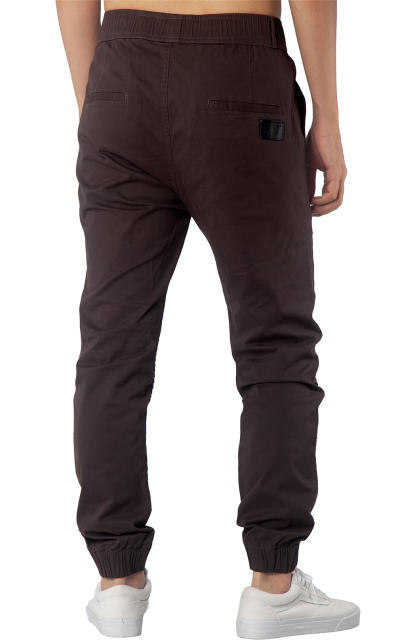 Man Khaki Jogger Pants with Wrinkled Design Coffee