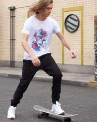 Men's Black Wrinkled Khaki Jogger Pants - Modern Fit