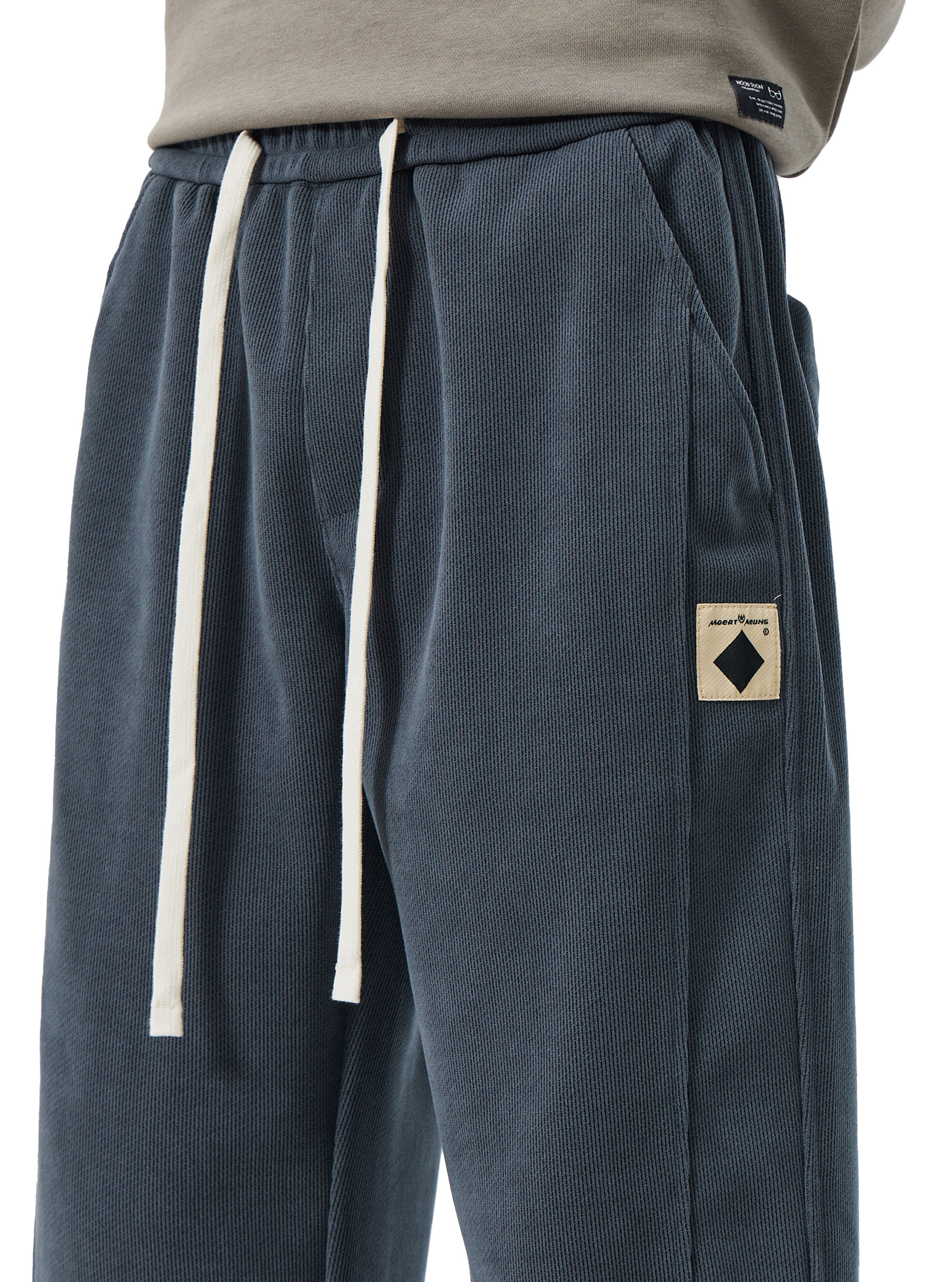 lined joggers mens