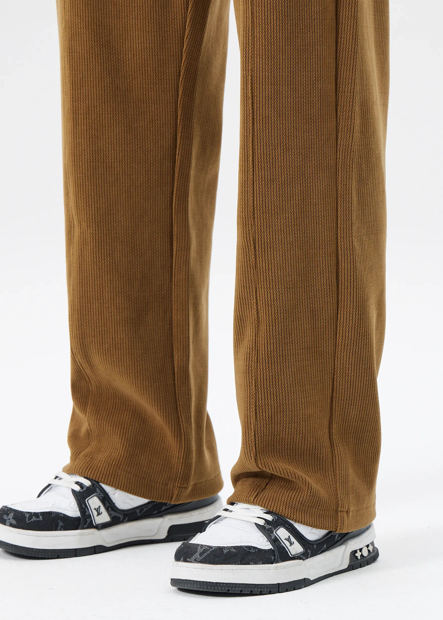 Men Corduroy Pants with Pockets Elastic Waist Casual Relaxed Fit Brown