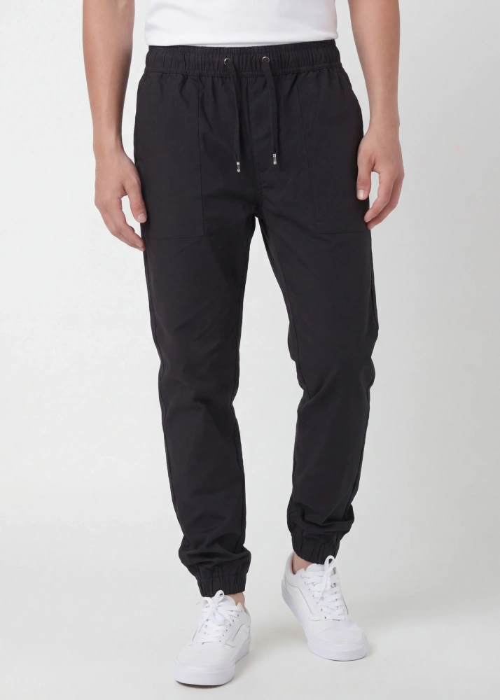 Man Lightweight Jogger Pants Slim Fit Black