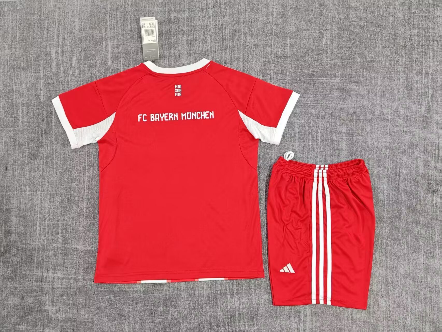 2025/26 Bayern Munich Home Football Kit