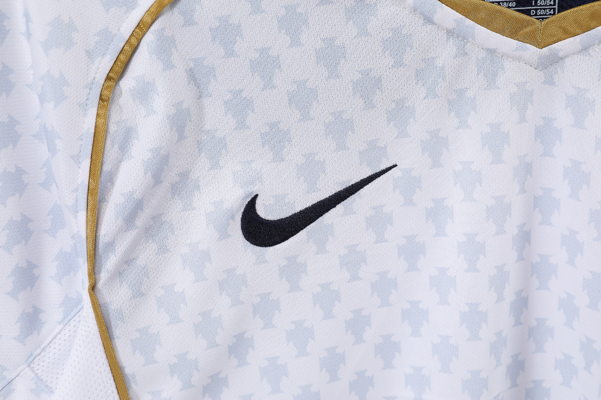 2004  Portugal Away Retro jersey