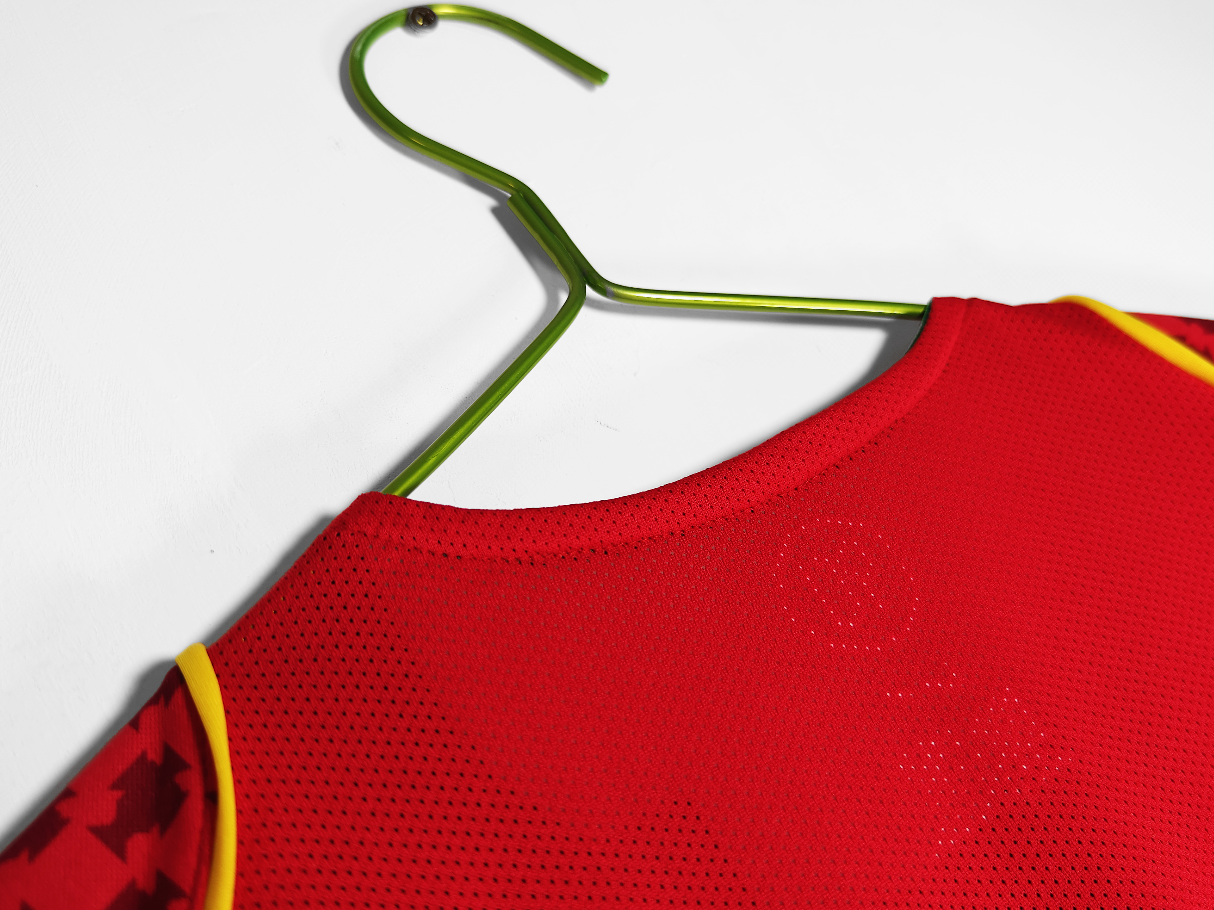 2004 Portugal Home Retro jersey