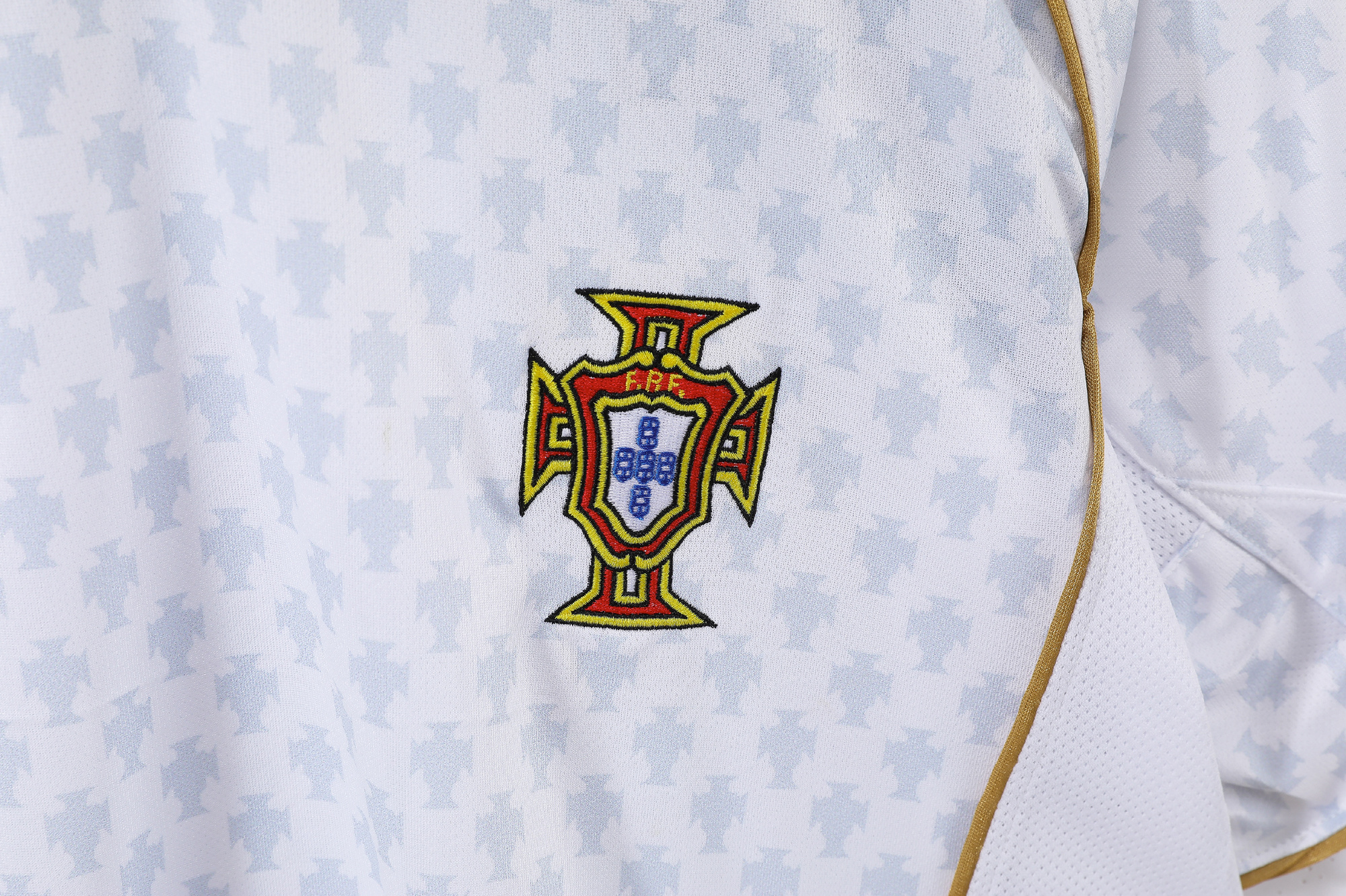2004  Portugal Away Retro jersey