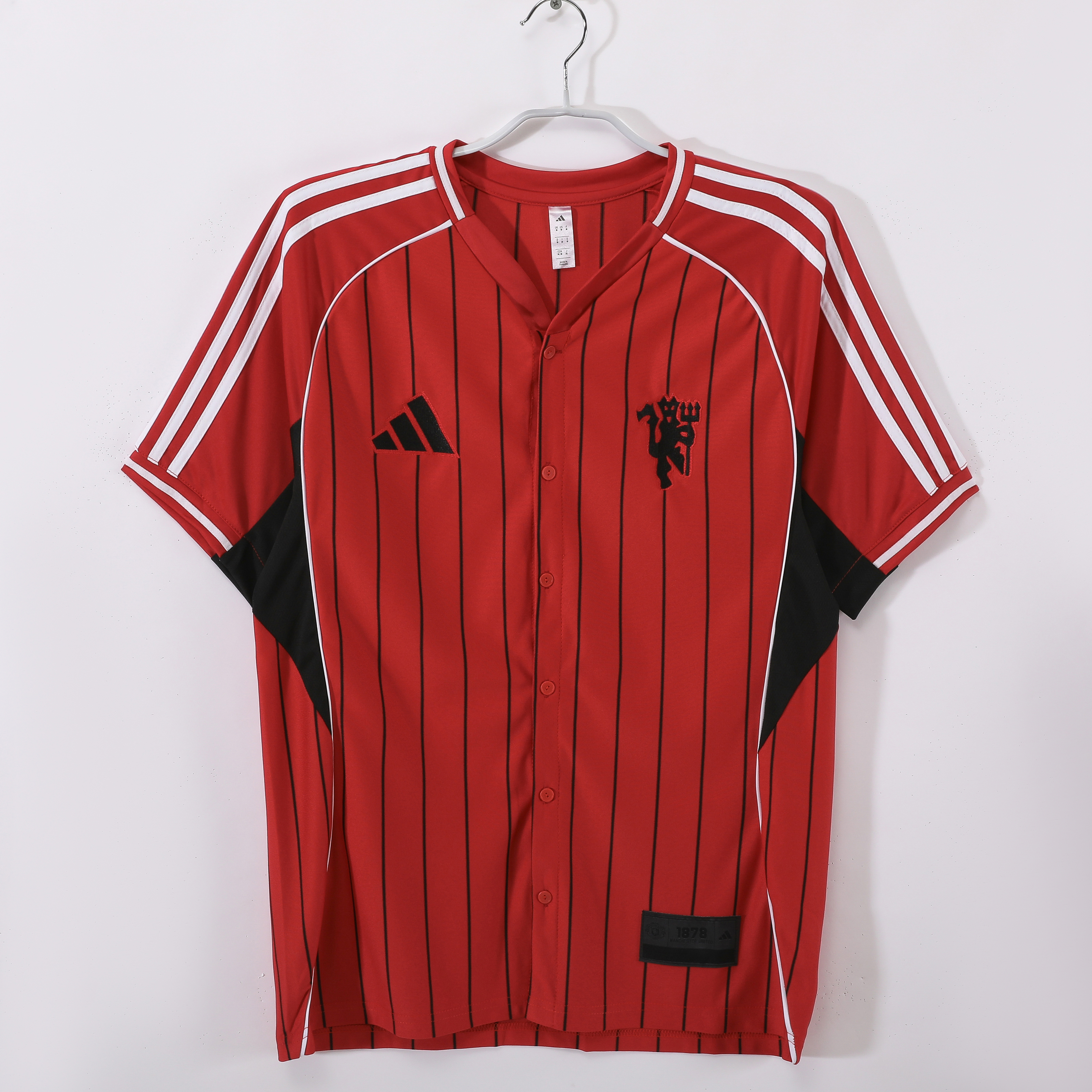 2025  Manchester United baseball uniform