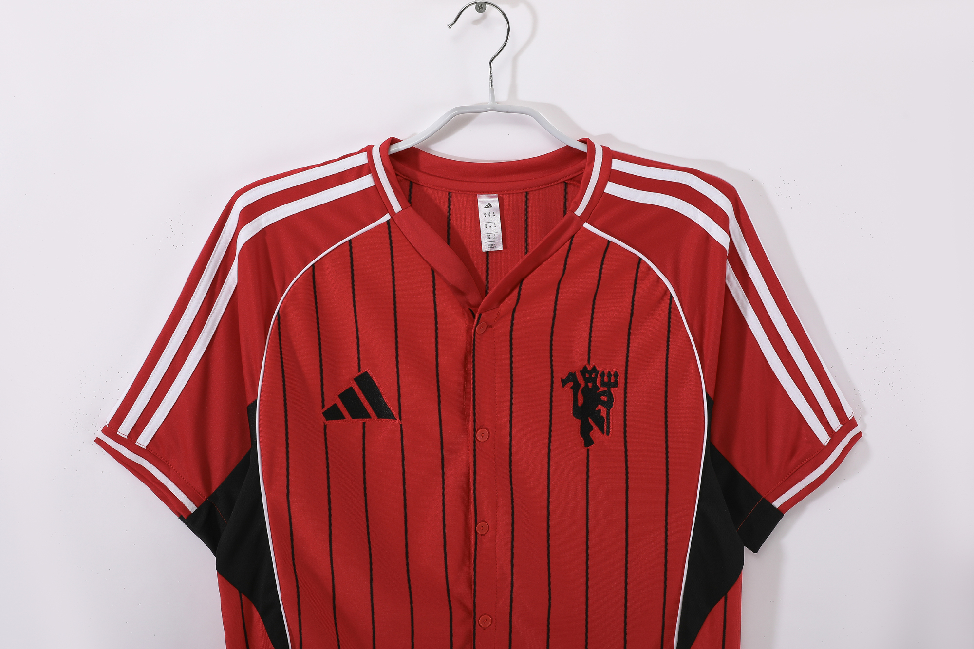 2025  Manchester United baseball uniform