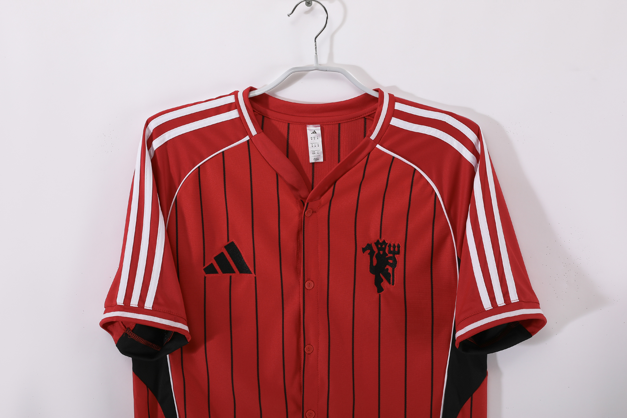 2025  Manchester United baseball uniform