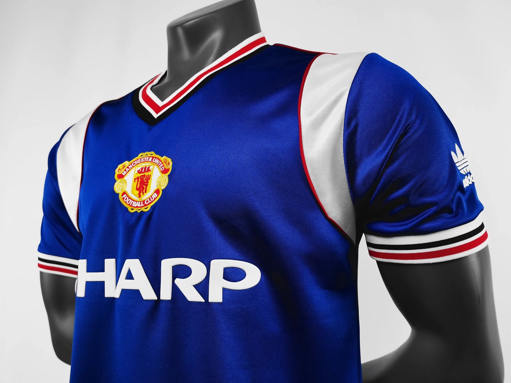 1985  Manchester United Away Retro jersey