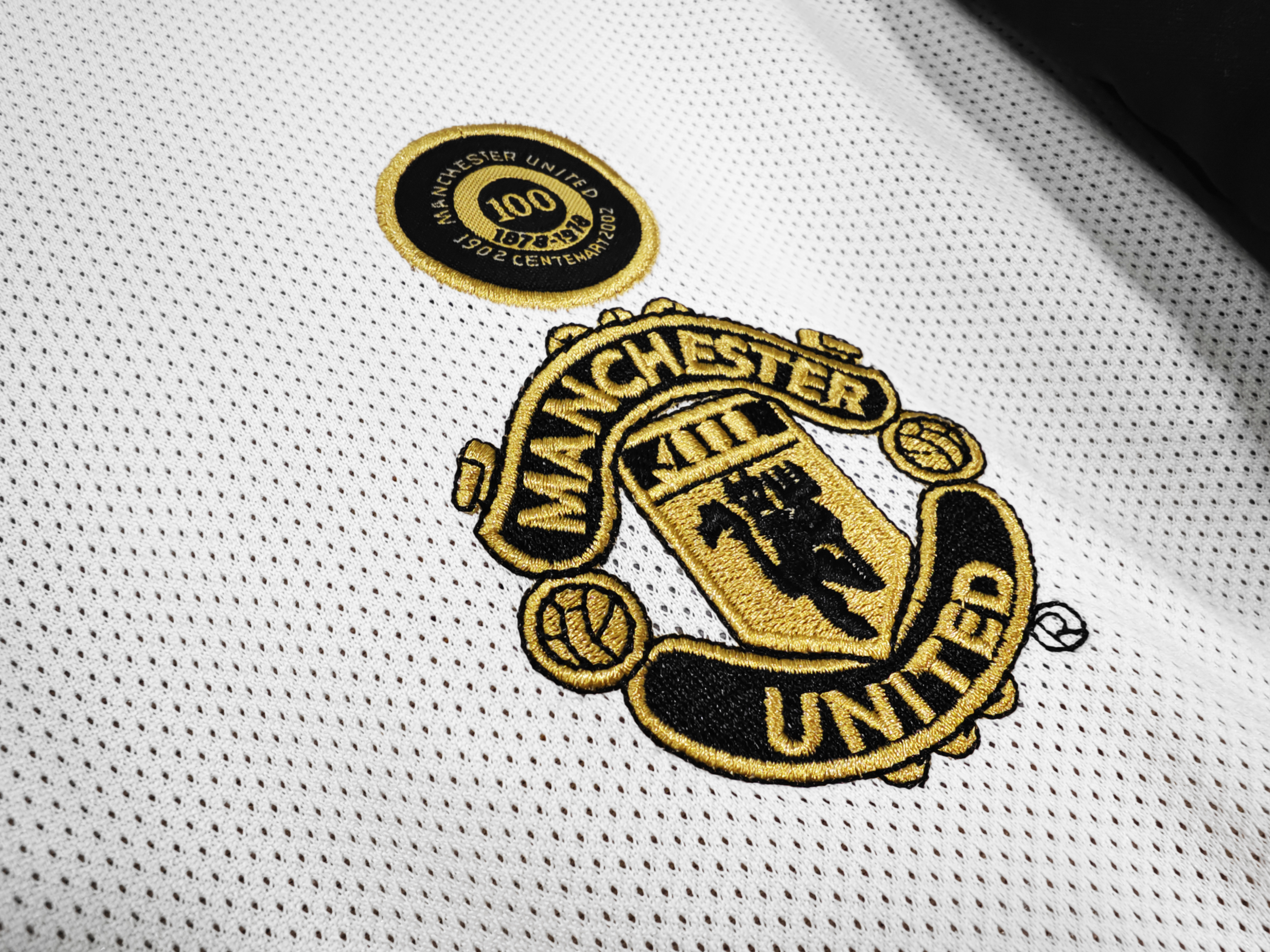 2001/02 Manchester United Centennial Commemorative Edition Retro jersey