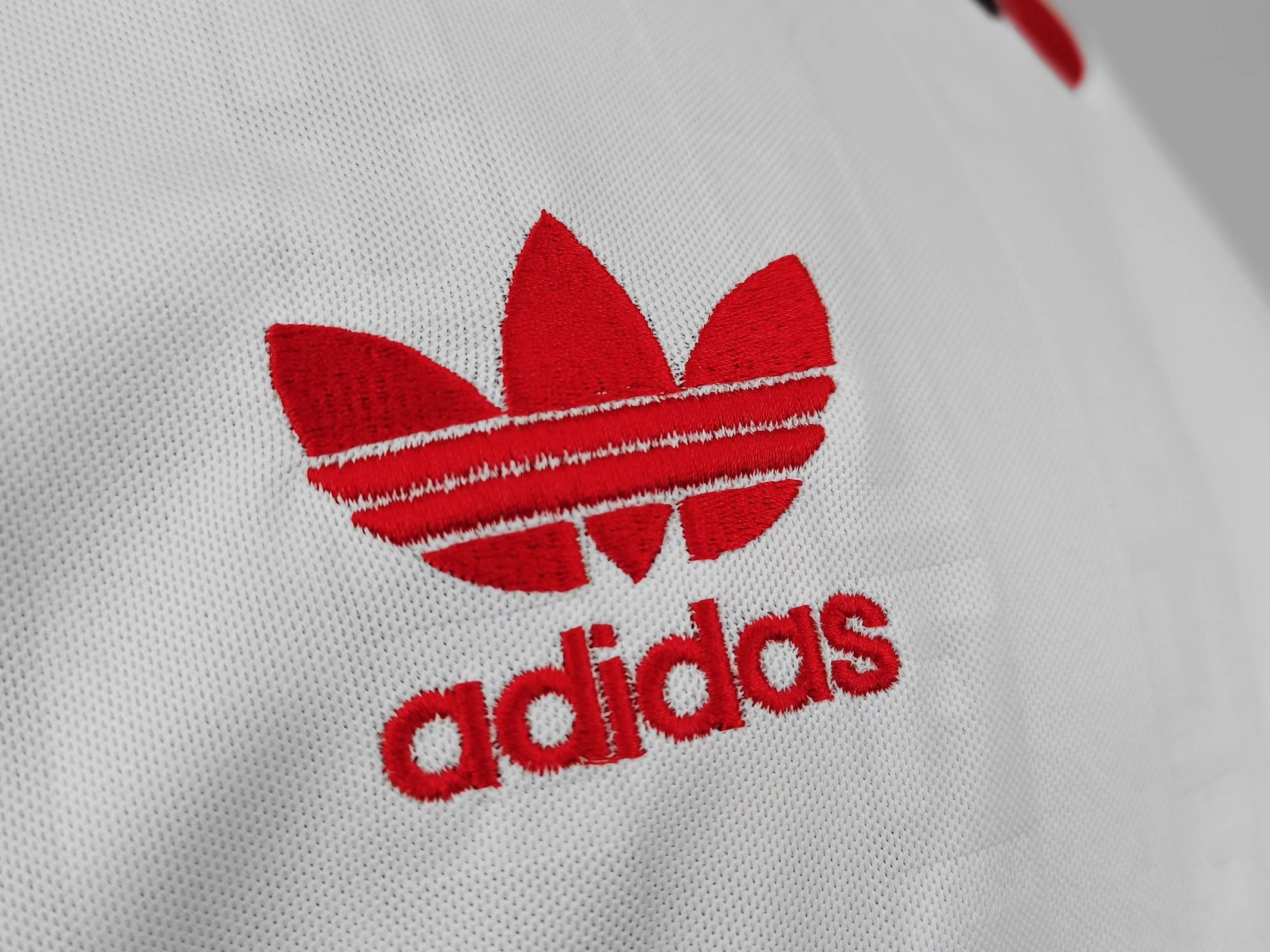 1988/90   Manchester United Away Retro jersey