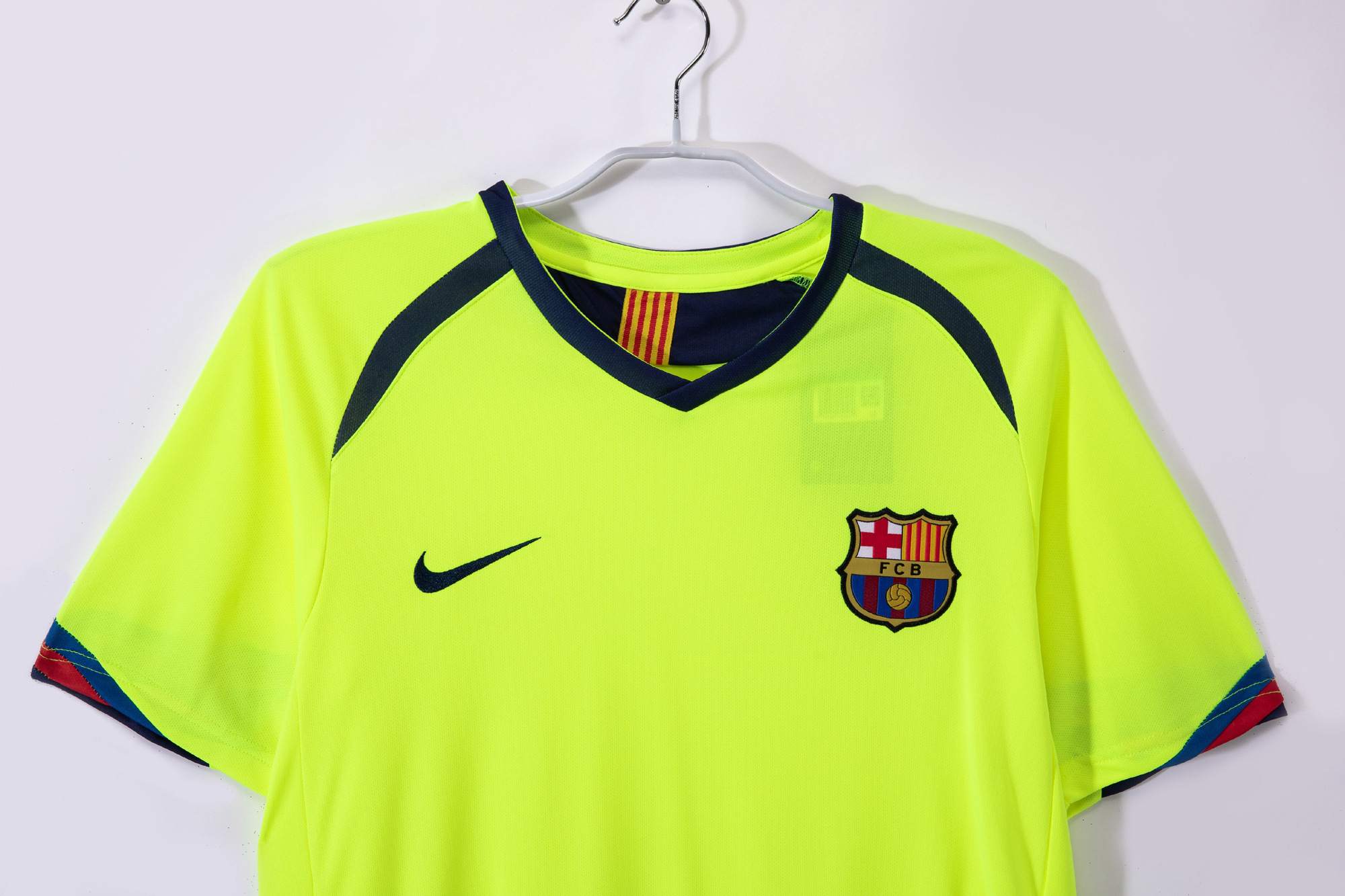 2005/06 Barcelona Away Retro jersey