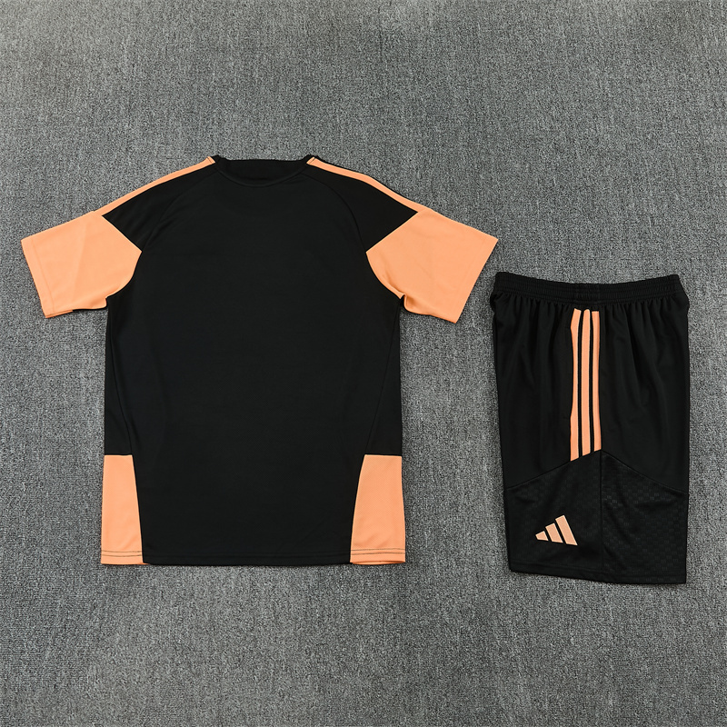 26/27 Arsenal Black Short Sleeve Tracksuits