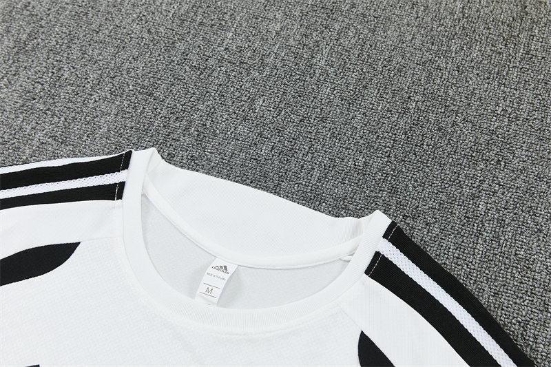 26/27 Juventus White Short Sleeve Tracksuits