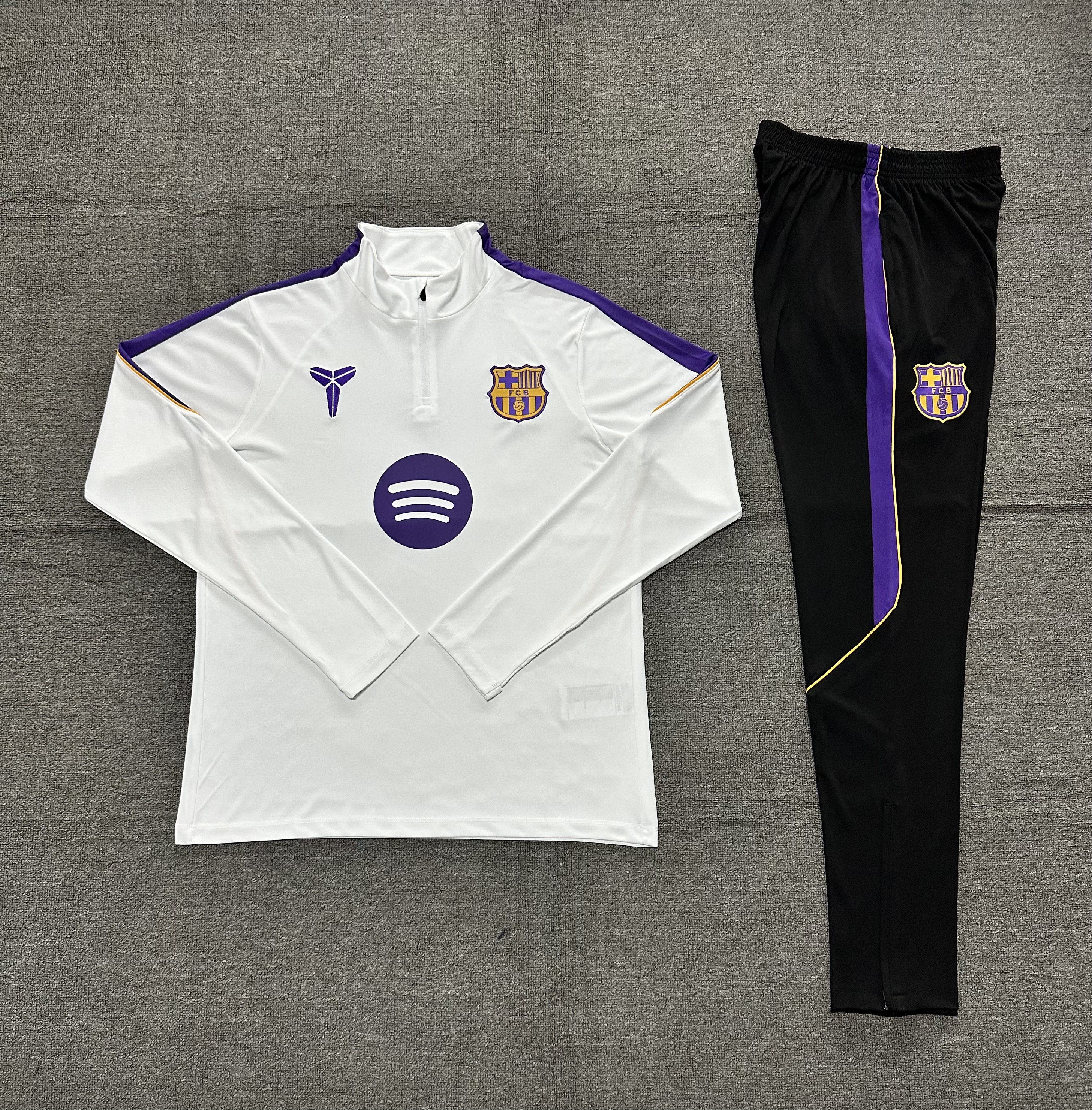26/27 Barcelona White Tracksuits