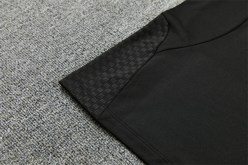 26/27 Manchester United Black Tracksuits