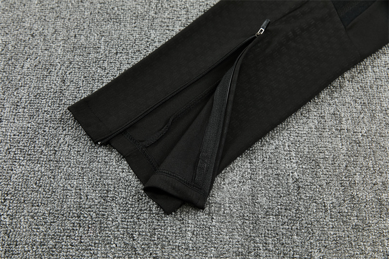 26/27 Manchester United Black Tracksuits