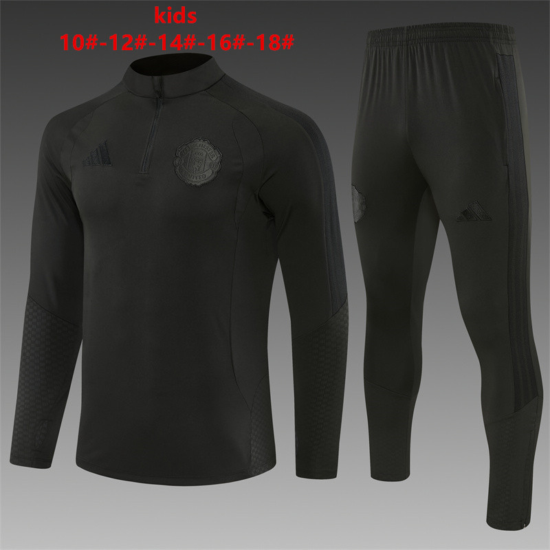 26/27 Manchester United Black Tracksuits