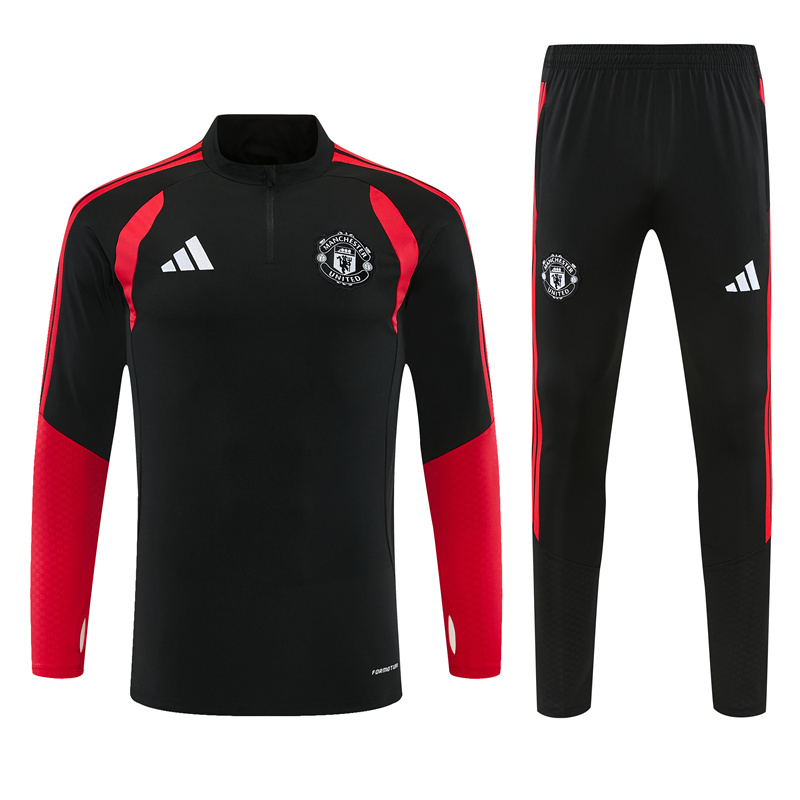 26/27 Manchester United Black Tracksuits