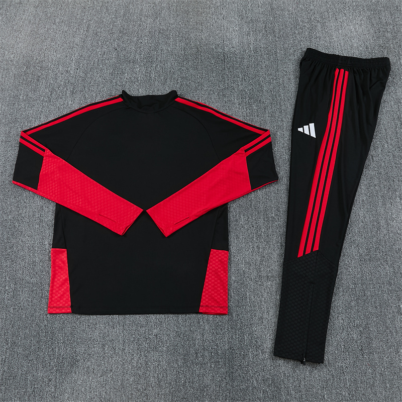 26/27 Manchester United Black Tracksuits